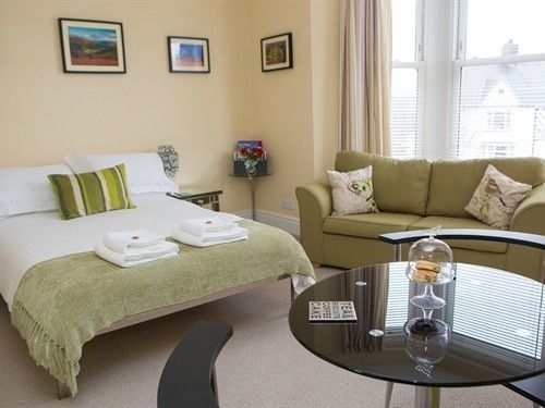 At Glenthorne 4*